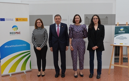 Hoy, en la inauguración de una jornada sobre el futuro de las NTG foto 5