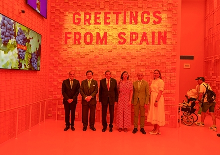En su visita a la Expo de Osaka en Japón foto 3