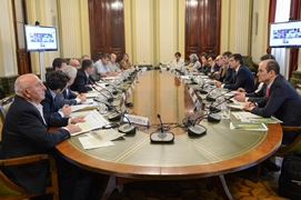 
				
			
				En la reunión de la comisión general de Enesa
			
				