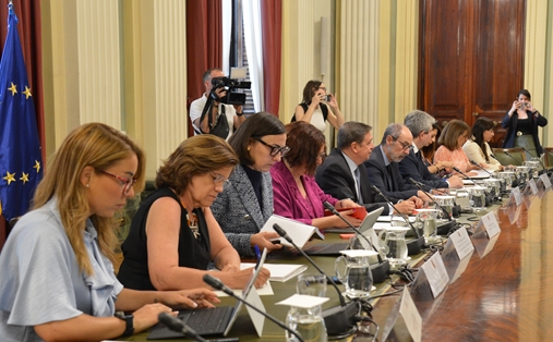 Hoy, en la sede del ministerio foto 6