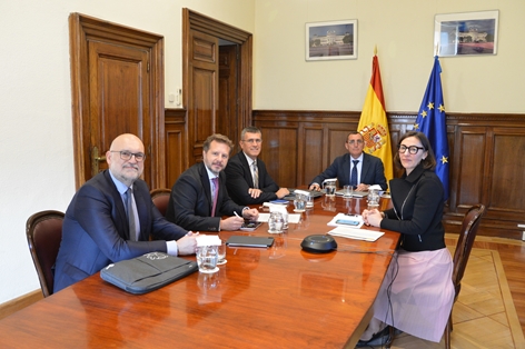 La secretaria general de Recursos Agrarios se reúne con el presidente de la Asociación Empresarial Española de la Industria de Sanidad y Nutrición Animal foto 2