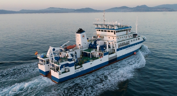 A bordo del buque oceanográfico Miguel Oliver  