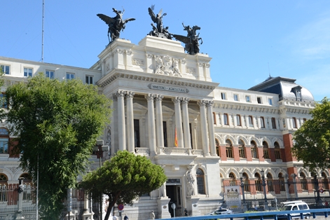 Hoy, en la sede del ministerio   