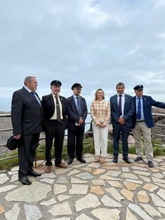 La secretaria general de Pesca, galardonada con la “LLámpara Natural” de la Cofradía Buena Mesa de la Mar de Salinas foto 5
