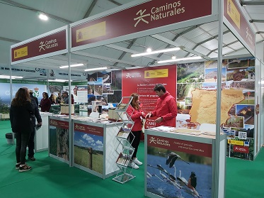 Vista del estand de la Red de Caminos Naturales en FIO 2020 (Feria Internacional de Ornitología)