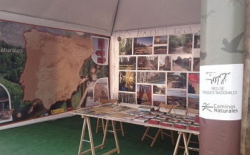 Carpa de la Red de Caminos Naturales en la Cuarta Feria Internacional de Observación de la Naturaleza Madbird