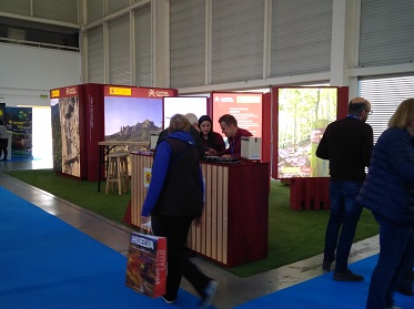 Estand de la Red de Caminos Naturales en el Sevatur, la feria de las vacaciones