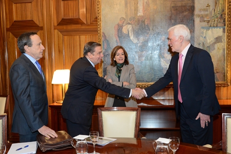 El ministro Luis Planas se reúne con la presidenta de la Unión Española de Entidades Aseguradoras y Reaseguradoras  foto 6