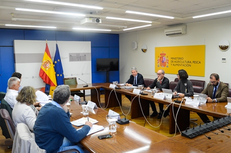 Reunión de la mesa de seguimiento de las 43 medidas de apoyo a agricultores y ganaderos 

 foto 2